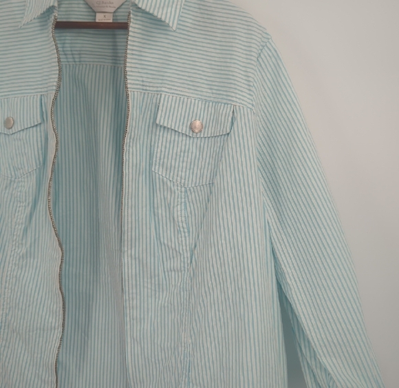 Christopher & Banks Summer Blue Seersucker Jacket With Two Pockets - Picture 3 of 8